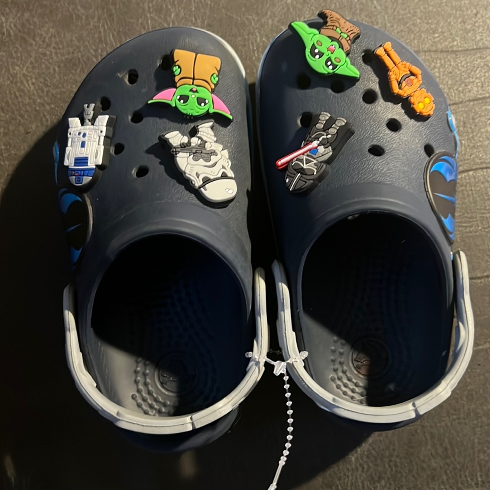 Star Wars SkyWalker light up kids crocs with new Star Wars charms